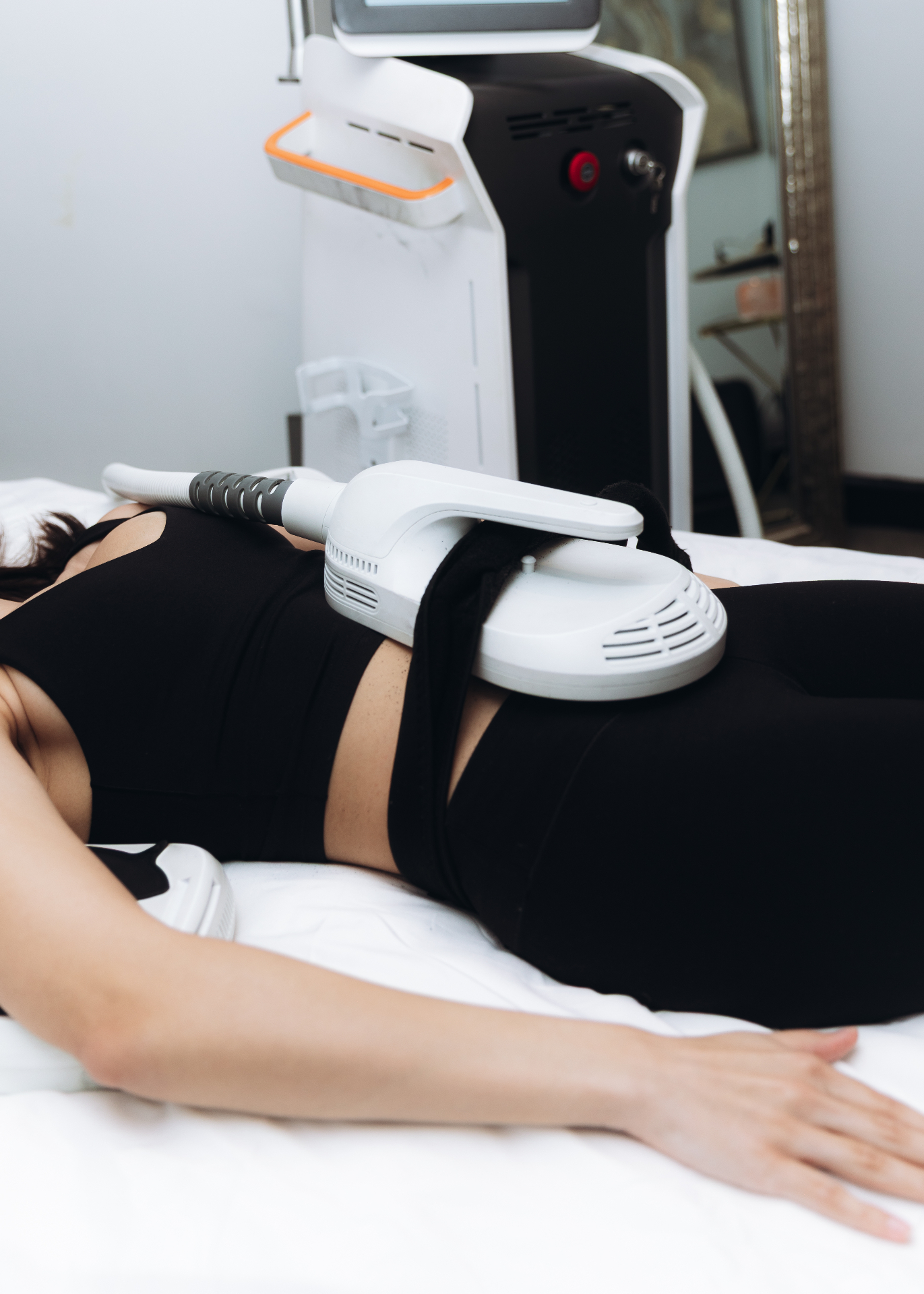 EMSculpt waist treatment at HBL Spa